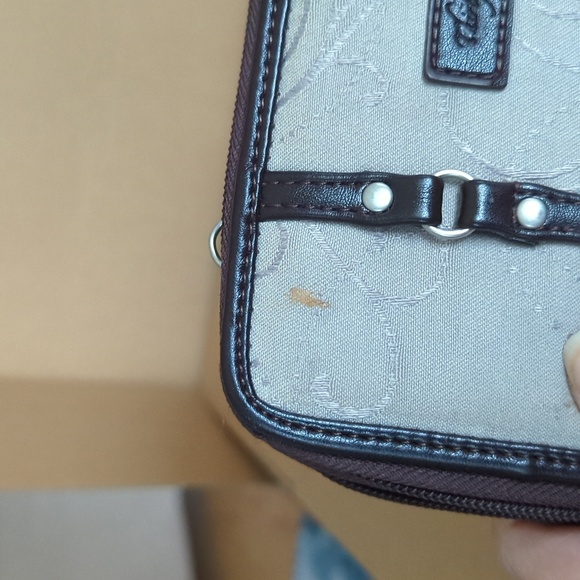 Double zippered wallet with checkbook cover - Picture 8 of 9